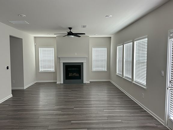 4th image of 62 Longleaf St