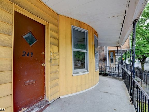 3rd image of 249 4Th St