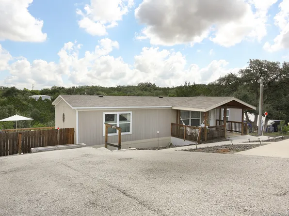 941 Deer Run, Canyon Lake, TX 78133