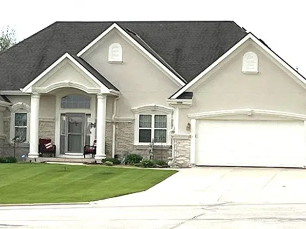 4285 W Forest Hill Ave, Franklin, WI 53132