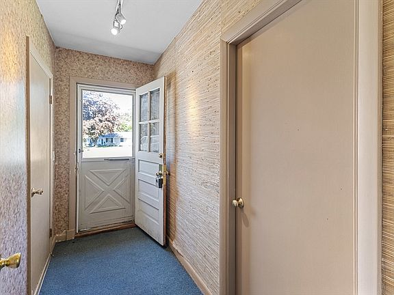 4th image of 25 Kings Mountain Dr