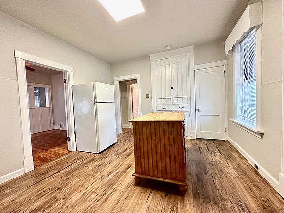 5th image of 4885 Hamburg Ave