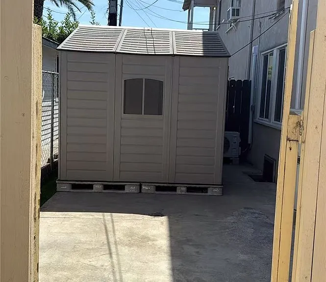 1115 W Alhambra Rd — Photo 2