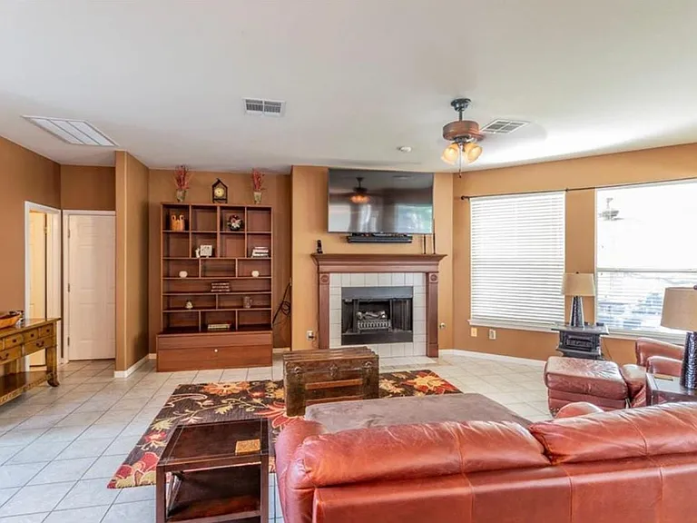 1100 Antelope Rdg — Photo 3