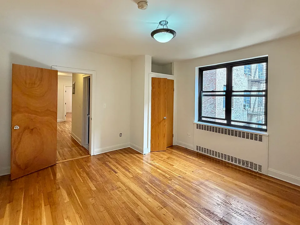 700 Fort Washington Ave #2A