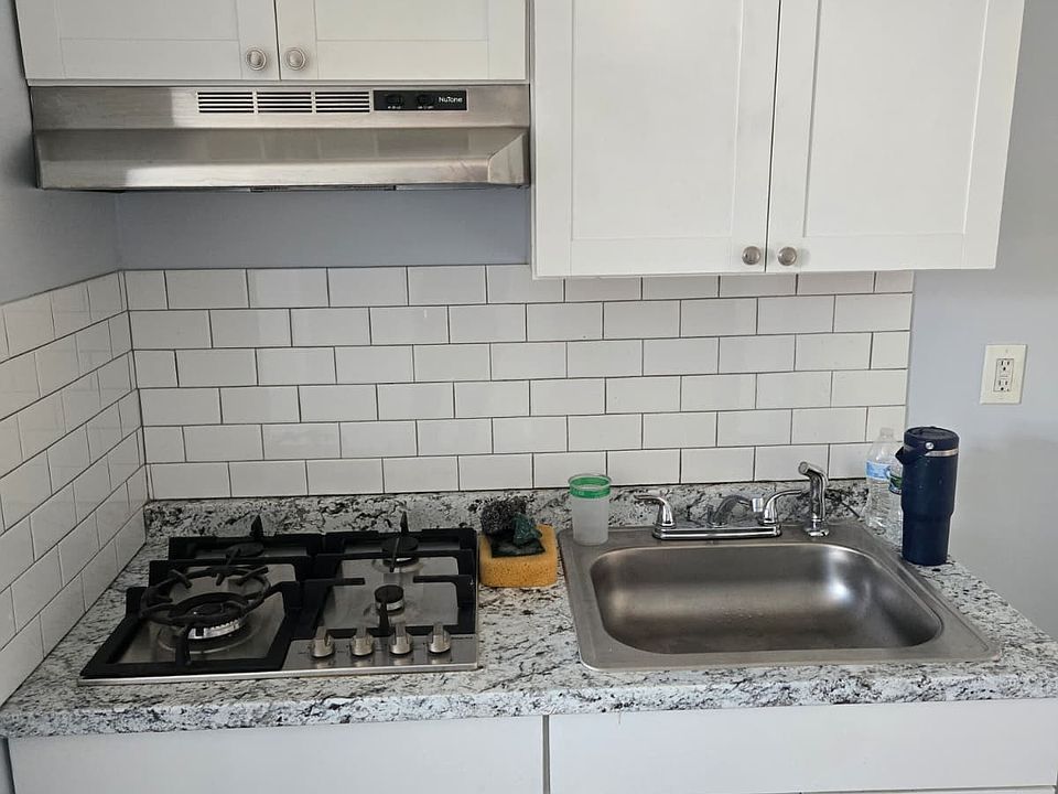 1st image of 538 27th St APT A3