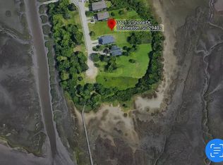 3121 S Shore Dr, Charleston, SC 29407