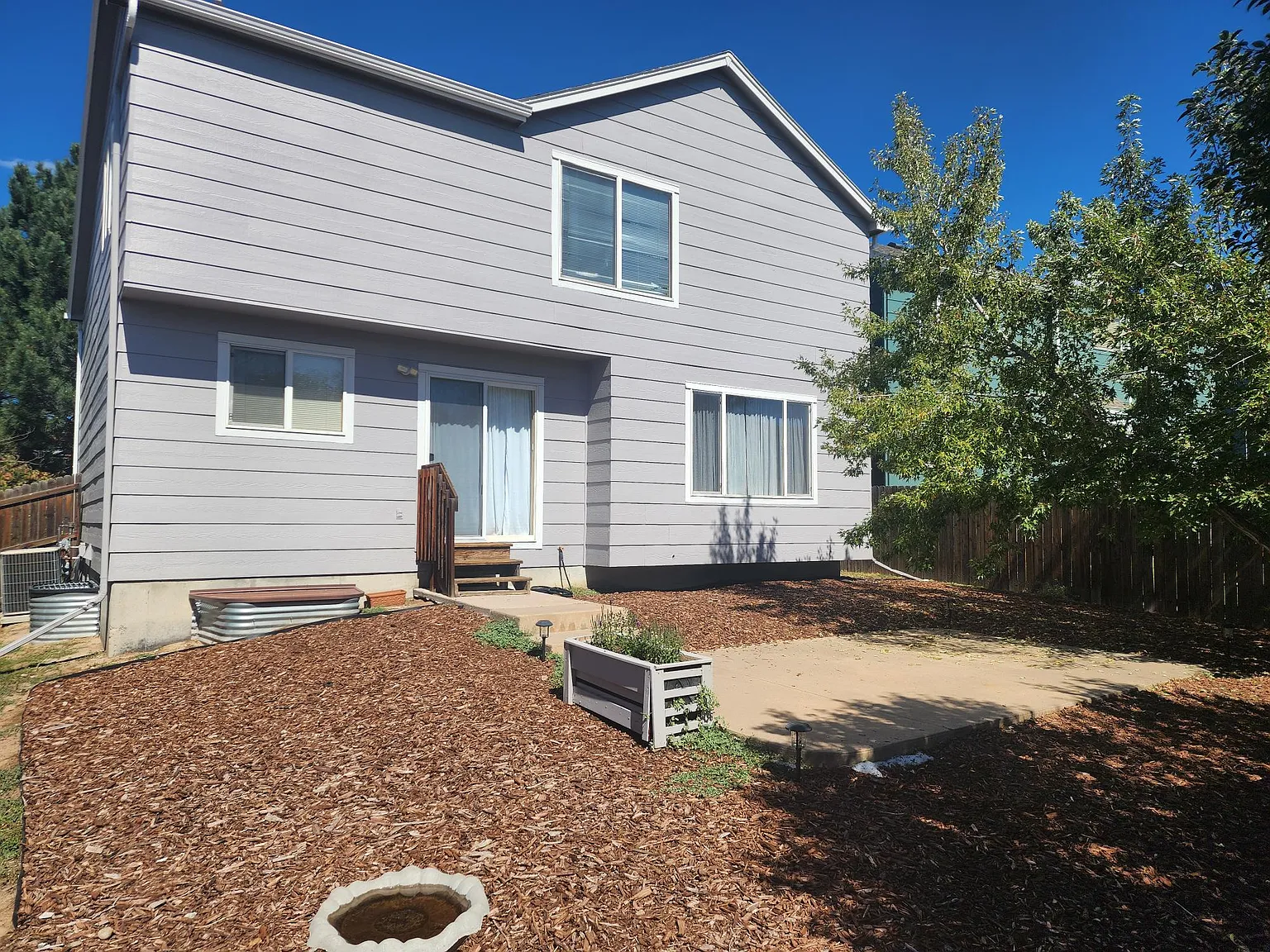 4 bed, 2142 sqft, $2,550 — Photo 3