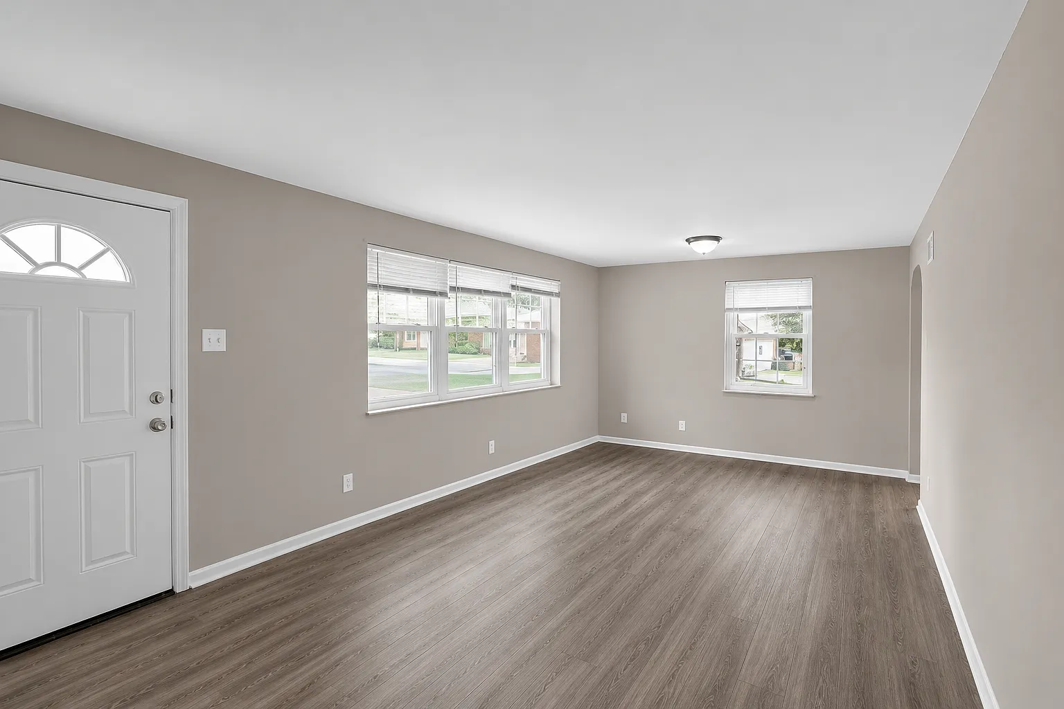 2 bed, 864 sqft, $1,370 — Photo 4