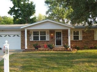 708 Treadway Ave, Saint Charles, MO 63301