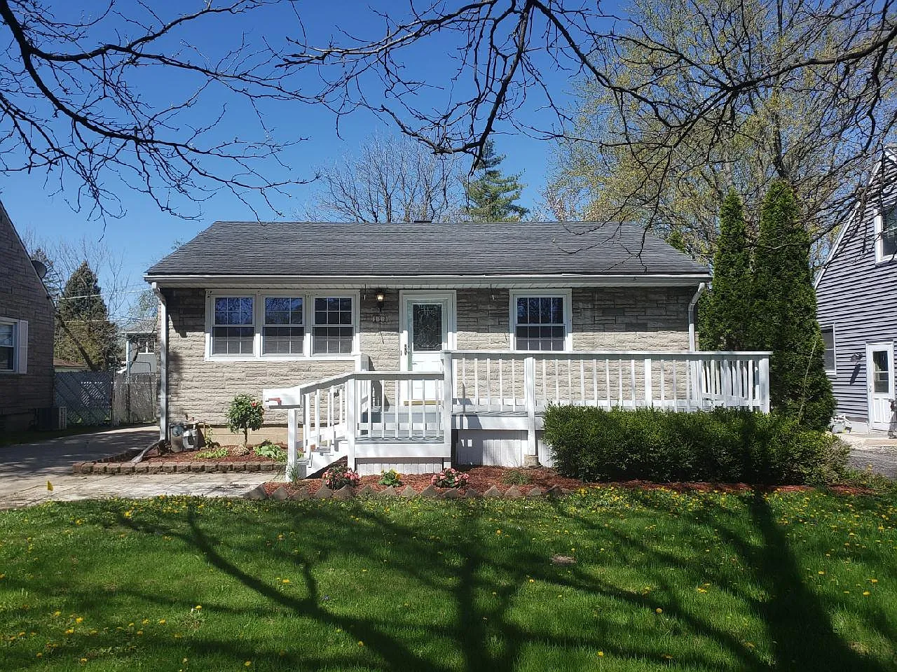 119 Earl Ave photo 1