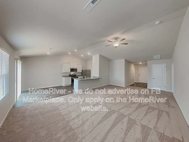 3 bed, 2.0 bath, 1526 sqft, $1,825 — Photo 2