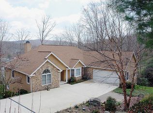 27 Claremont Cir, Fairfield Glade, TN 38558