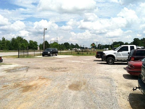 3rd image of 2041 Richland Ave E