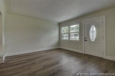 3 bed, 15.0 bath, 1074 sqft, $1,400 — Photo 3