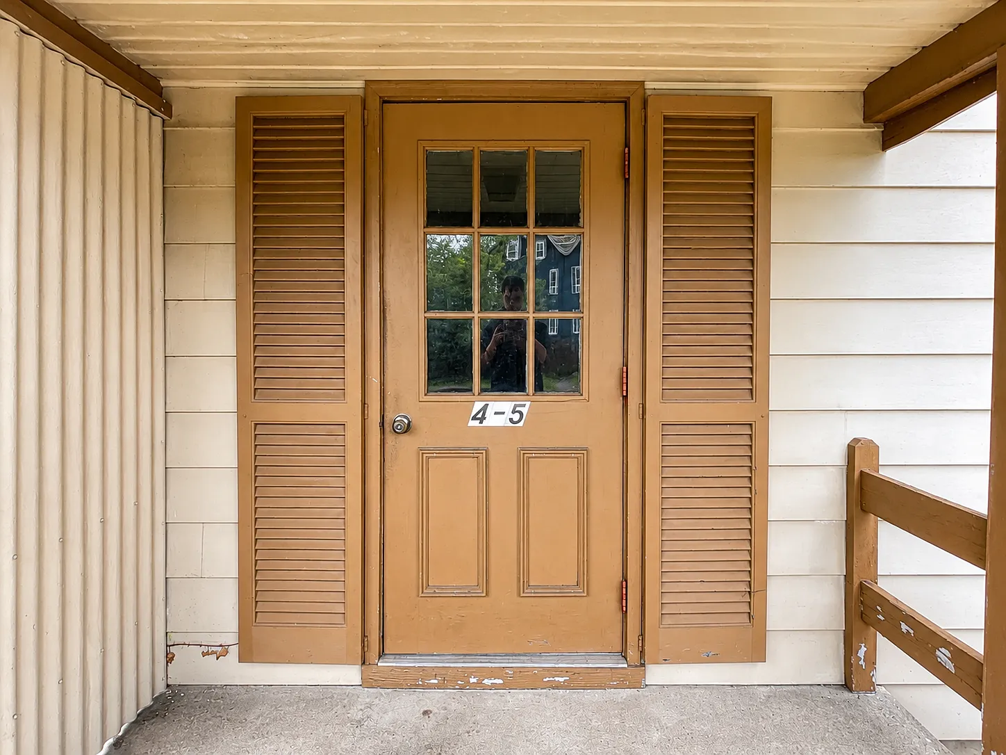 114 E Hoover St — Photo 3