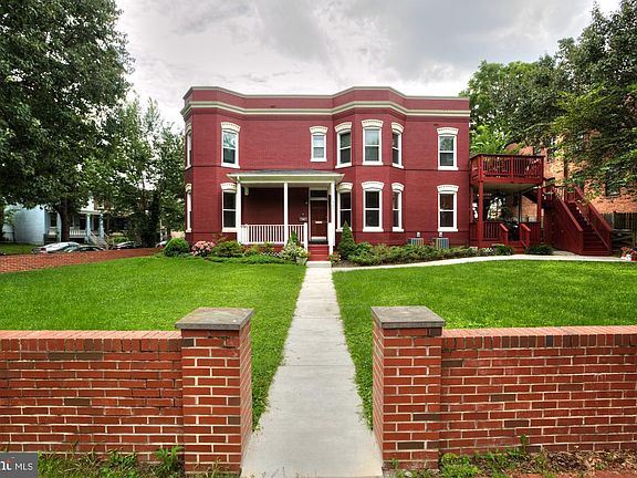 4th image of 229 14th St SE #2