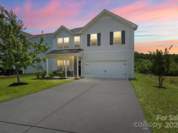 10111 Snowbell Ct, Charlotte, NC 28215