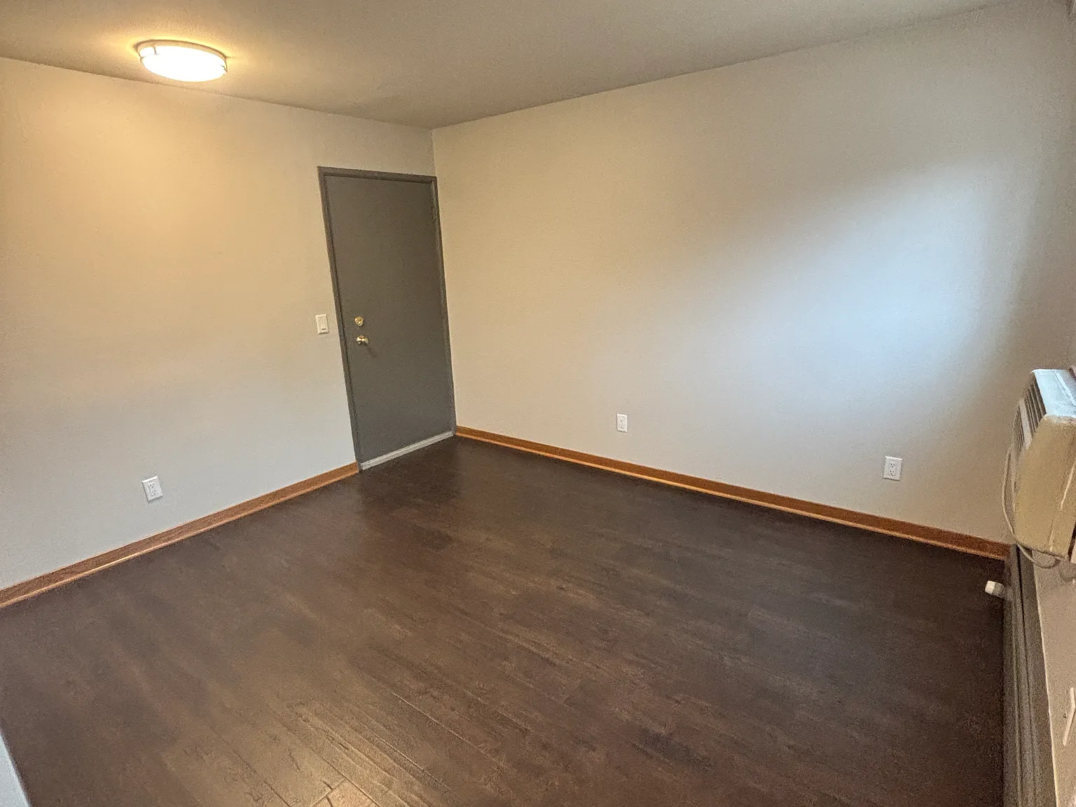 1 bed, 550 sqft, $1,250 — Photo 3