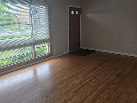 3rd image of 425 N West Ave