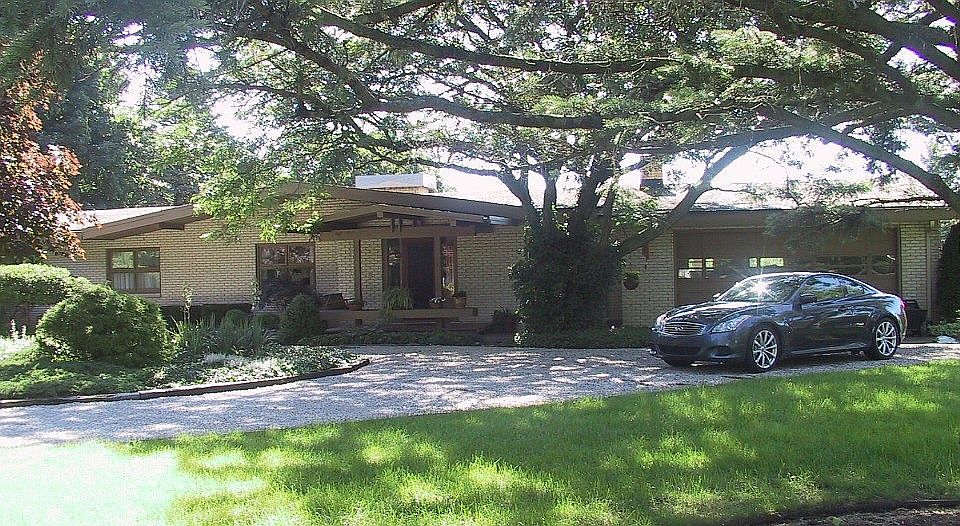 West elevation, entry deck