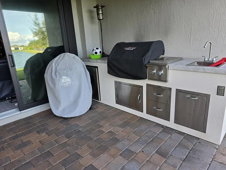 527 SE Vallarta Dr — Photo 28