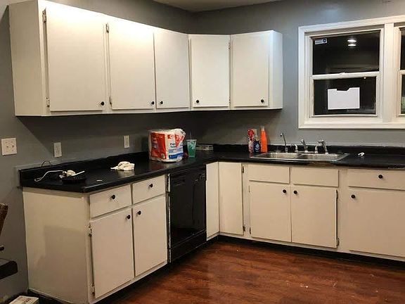 2nd image of 1013 Lincoln Ave NW