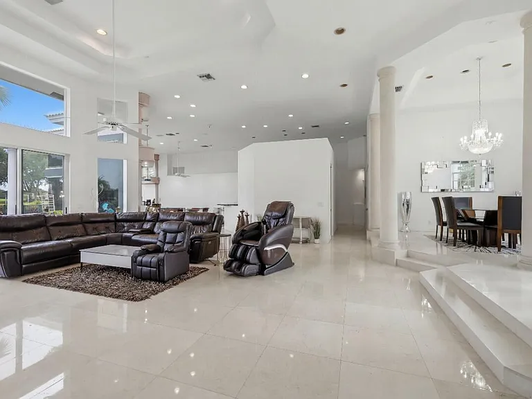 1716 NW 124th Way — Photo 33