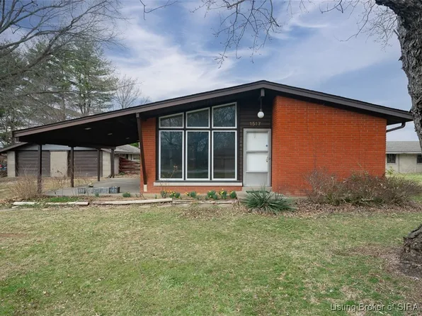 1517 Greenwood Road, Sellersburg, IN 47172