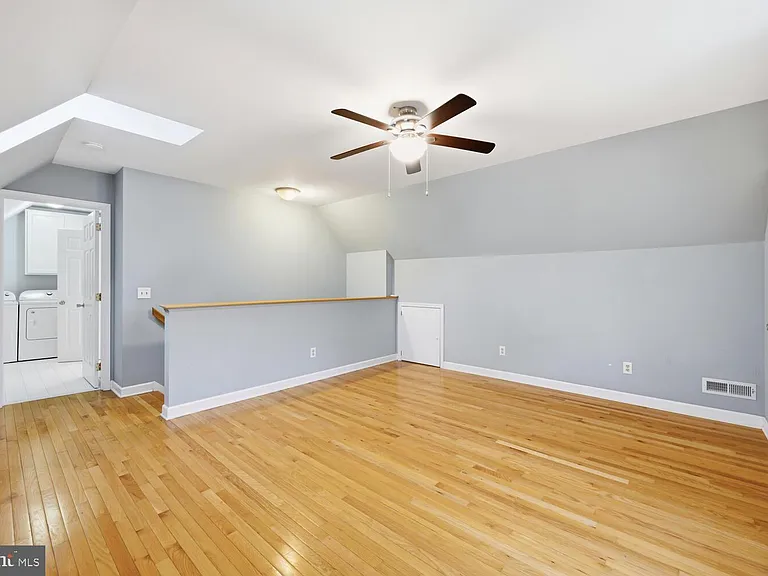 304 Elm Ave — Photo 13