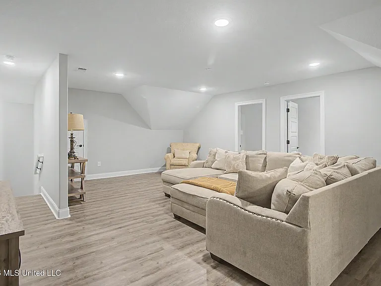 6812 Enclave Ln — Photo 25