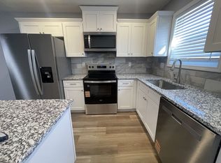 10 C St Unit B, Kimberling City, MO 65686