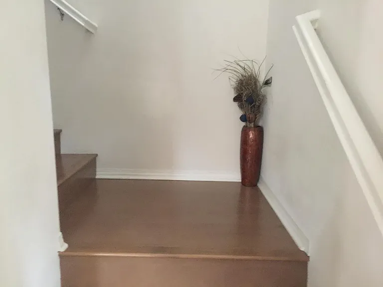 402 Vista Dr — Photo 7
