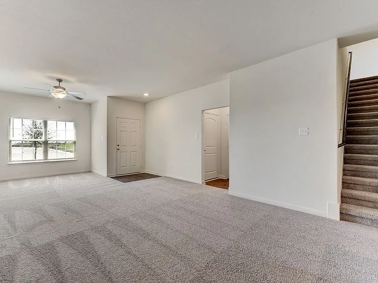 10902 Chatham Ct — Photo 10