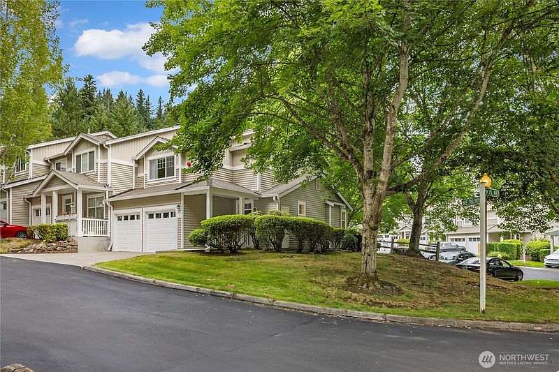 2nd image of 17824 NE 96th Way #3