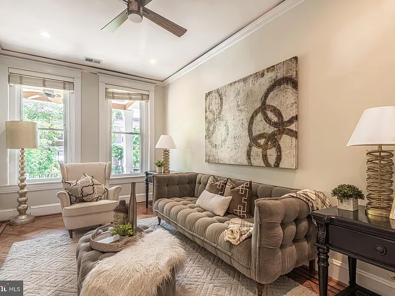 715 Quincy St NW #1 — Photo 5