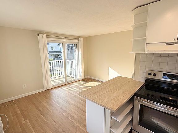 2nd image of 19 Elko St APT 4