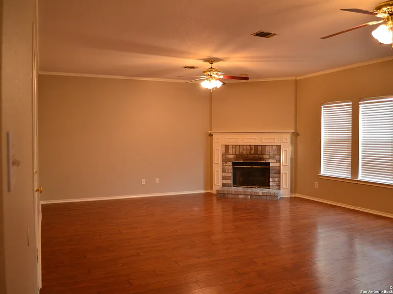 11818 Barkston Dr — Photo 2