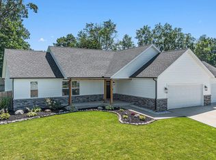 30330 Pine Bluff Dr, Elkhart, IN 46517