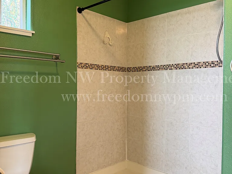 998 Burnt Ridge Rd — Photo 15