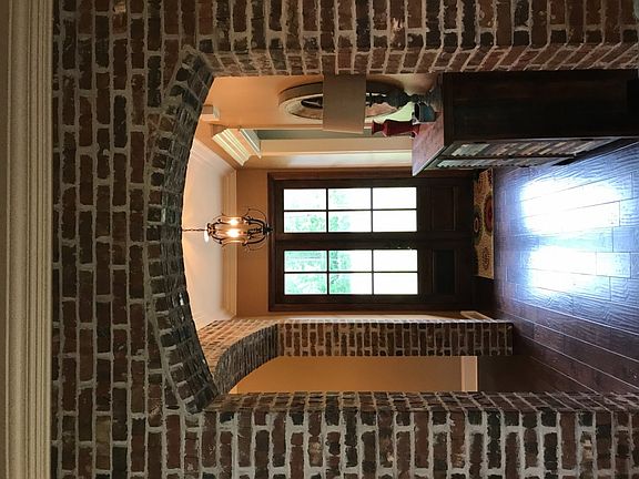 4th image of 2686 Williamsport