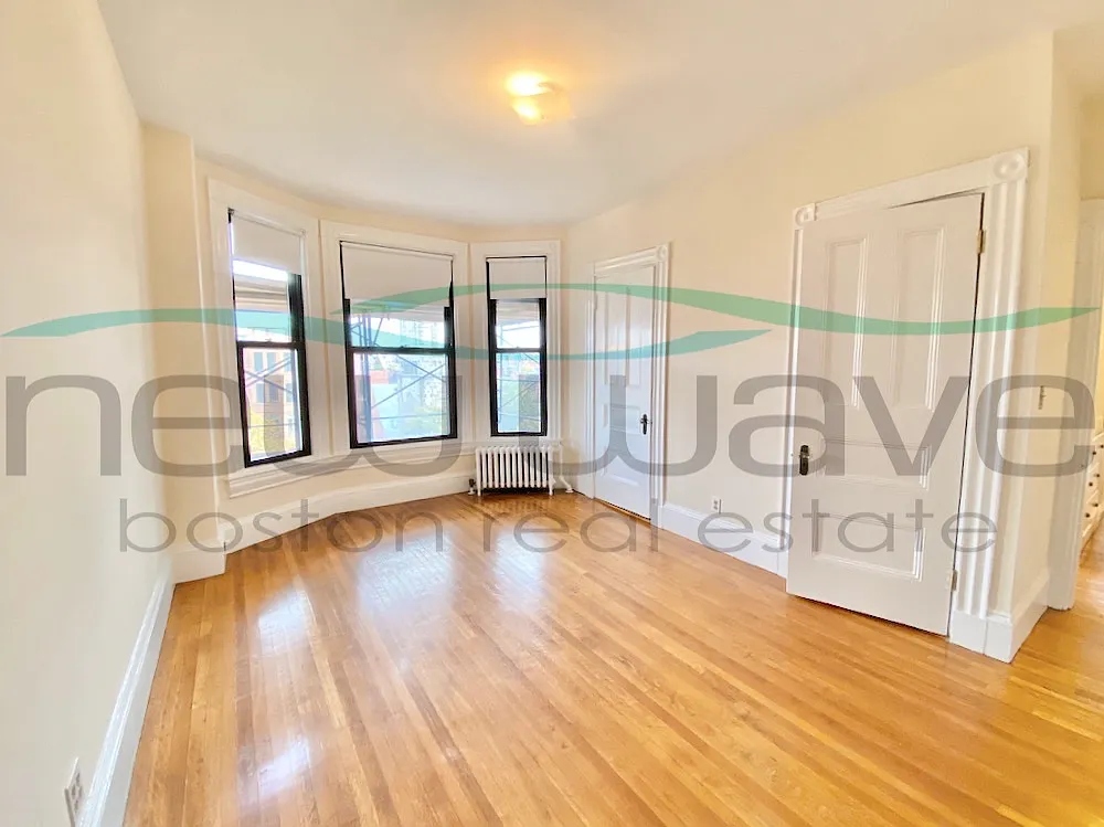 2 bed, 650 sqft, $3,600 — Photo 1