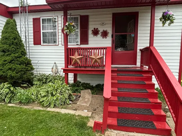 6825 Aitken Rd, Lexington, MI 48450