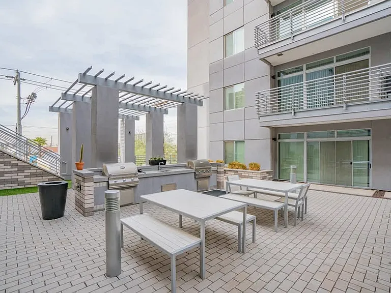 203 E Roosevelt St #ID1263016P — Photo 12