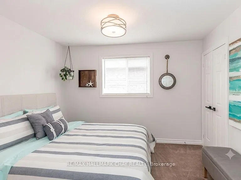69 Kenwell Cres — Photo 24