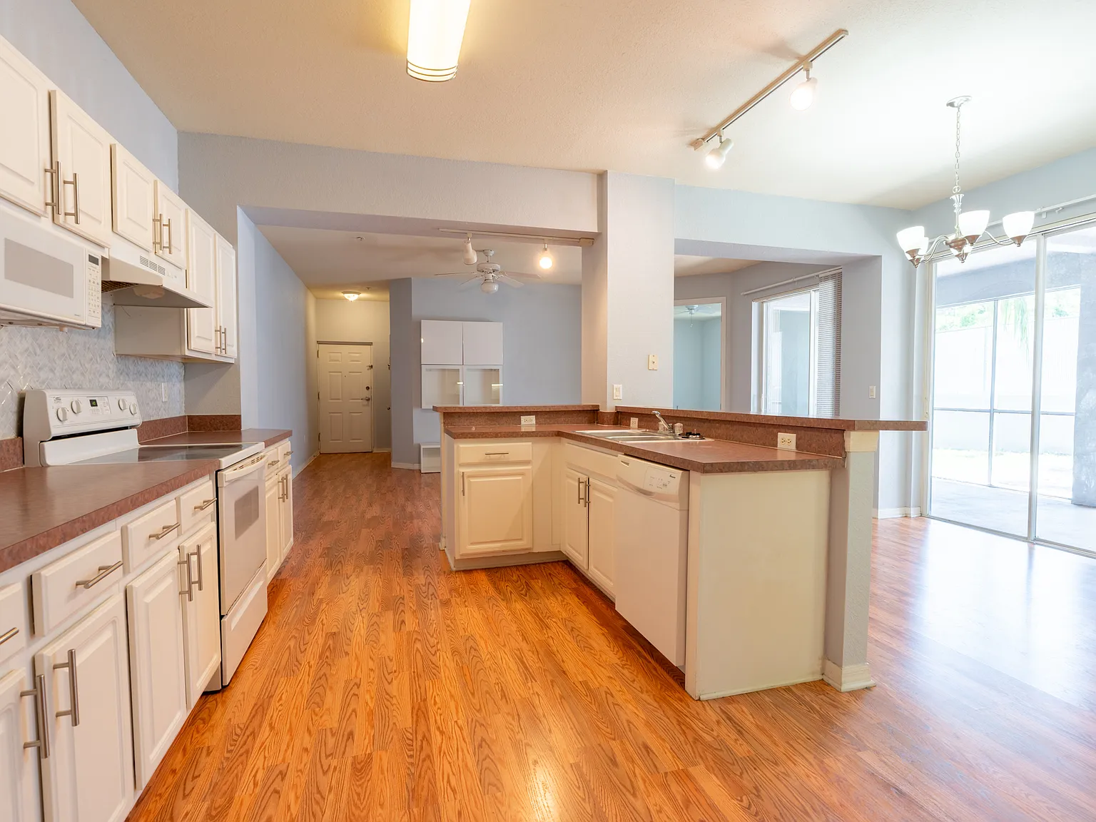 5013 Sunridge Palms Dr — Photo 4