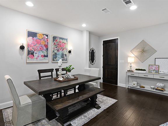 5th image of 2204 Russells Way