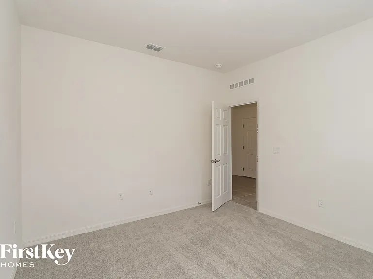 430 Reina Way — Photo 11