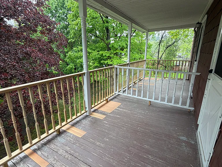 124 Huguenot St #201 — Photo 12