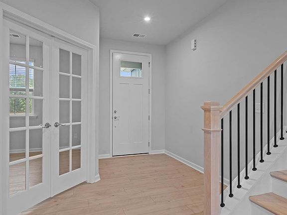4th image of 1172 Fox Hollow St Lot 10